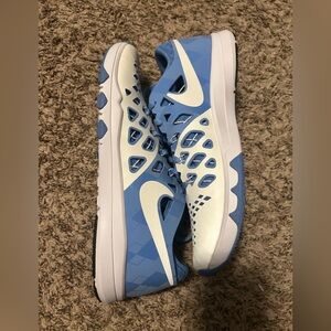 Nike Men’s UNC Tar Heels Athletic Shoes